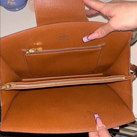 Louis Vuitton Brown Monogram Courcelles - Picture 5 of 17